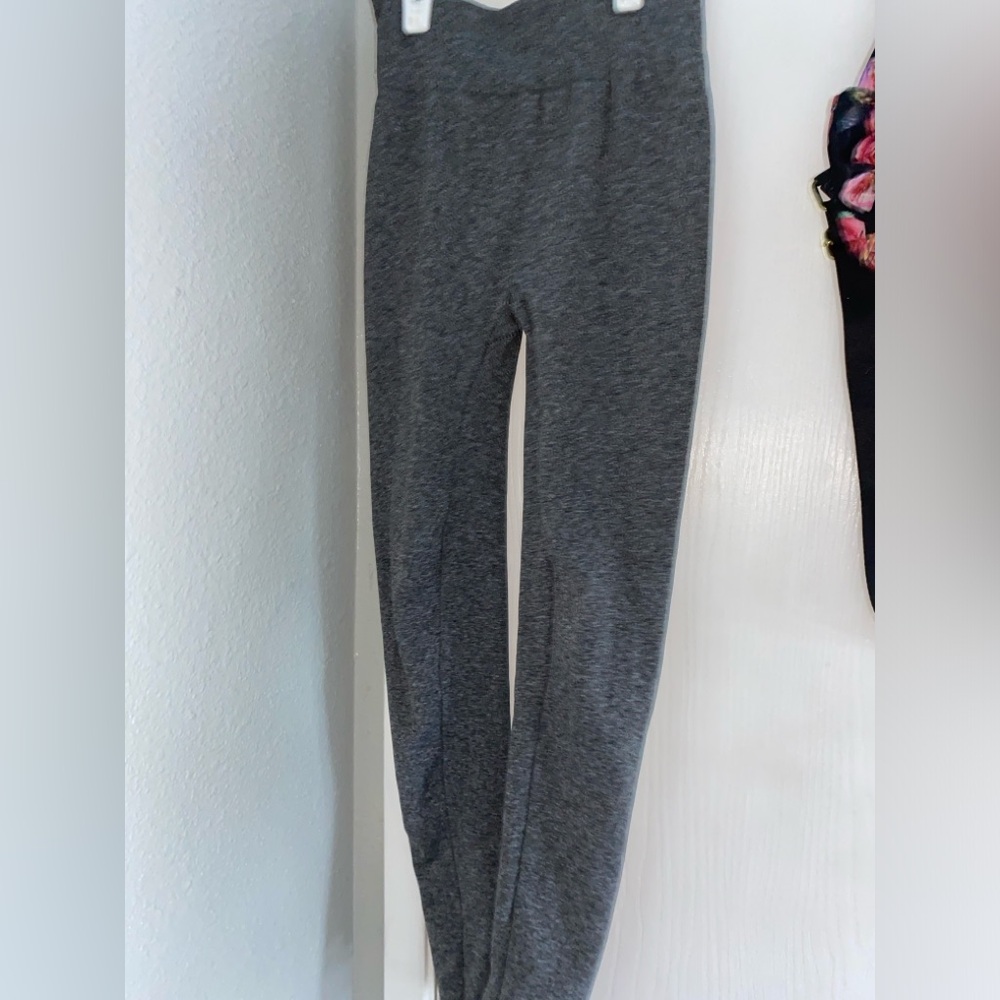 OPPA! Dark Gray Legging with Love written on the bottom